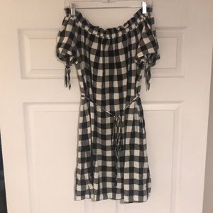 LOFT Gingham Dress 🖤
